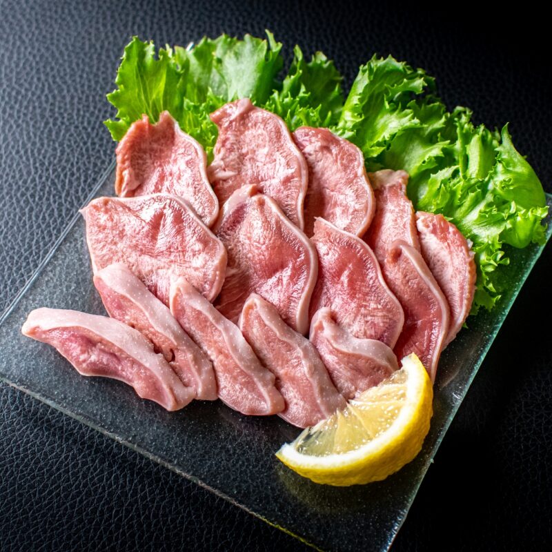 国産豚タン（4本入り）